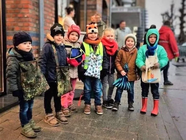 Afbeelding: Nieuwjaarszingen, of 'Nieuwjaarke Zoete'